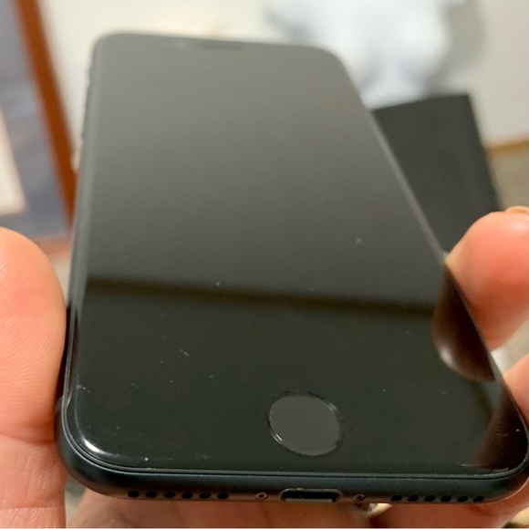 Locked Out iPhone - Picture 5 of 11